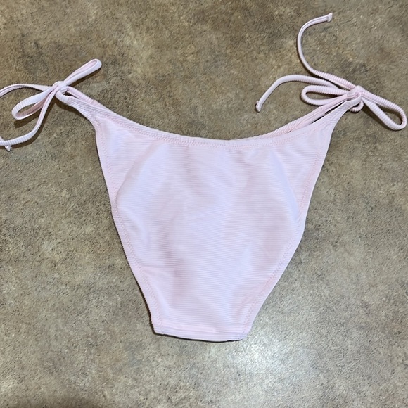 NWT J.CREW Ribbed Curved Waist Cheeky String Bikini Bottom Light Pink Size Small - Picture 3 of 10
